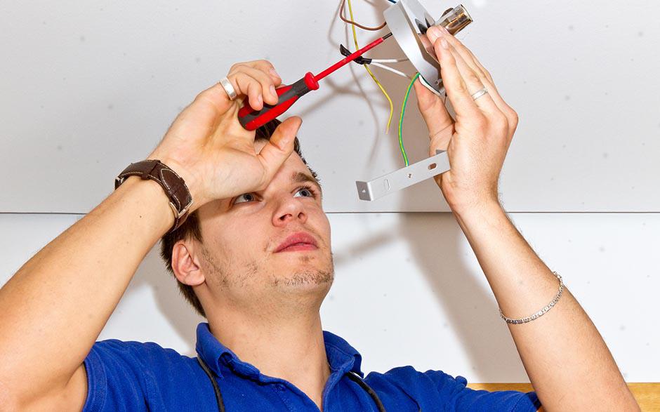 tarif horaire électricien Paris 17