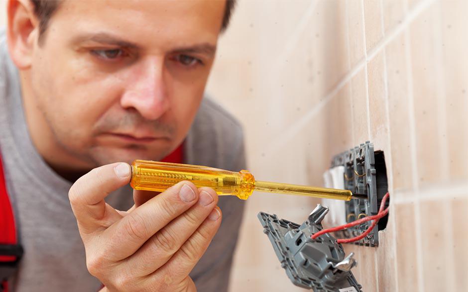 tarif horaire électricien Paris 17